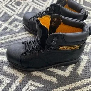 Mens caterpillar steel toe work boots. New with tags. Never worn. Mens 7.5. Caterpillar | Shoes | Mens Caterpillar Steel Toe Work Boots  main image 4